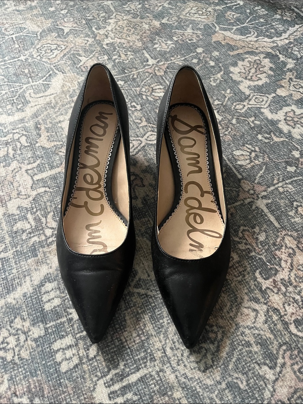 Kitten heels